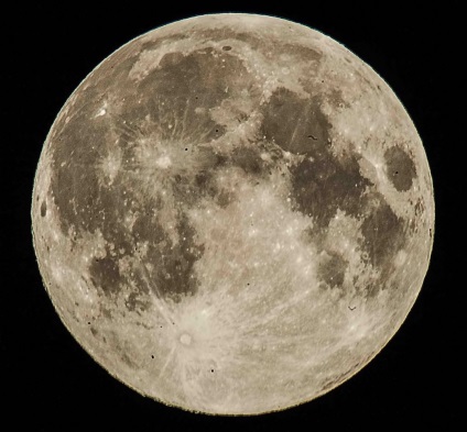 Luna promisă din obiectivul modelului MTO-1000a 1100