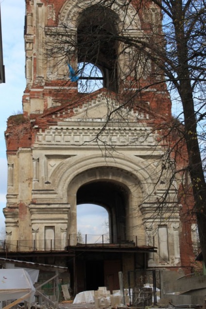 Excursie Oktyabrskaya la deserturile Nikolo-Berlyukovskaya, clubul călătorilor Lukas Tour