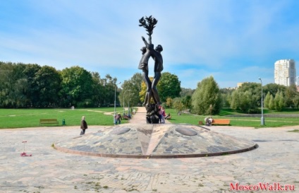 Park a barátság közelében a metró folyó állomás - sétál Moszkvában, parkok