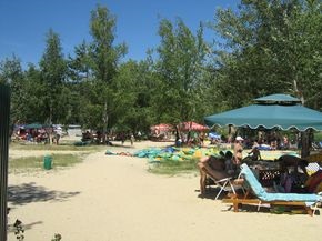 Parcul de recreere - un basm al lacului - pe lacurile albastre Donbass