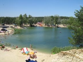 Parcul de recreere - un basm al lacului - pe lacurile albastre Donbass