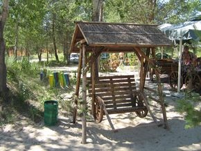 Parcul de recreere - un basm al lacului - pe lacurile albastre Donbass