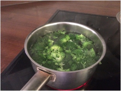 Piept de pui cu broccoli - reteta foto detaliata