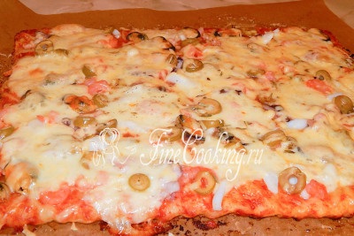 Pizza tenger gyümölcseivel - recept egy fotóval