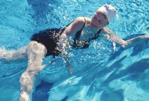 Úszás a térdízület arthrosisával