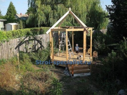 Construcția unei pergole simple de lemn pentru a vă oferi propriile mâini - fotografie, descrierea ansamblului