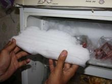 Reguli pentru dezghețarea frigiderului - cum se dezghetează repede
