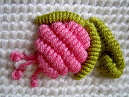 Metode de decorare a unei țesături tricotate cu broderie, lucrul cu ace