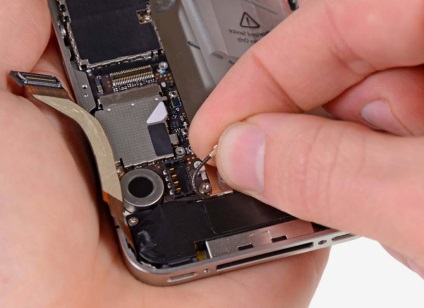 Repararea conectorului de andocare iphone 4s