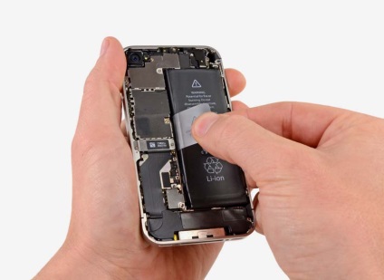 Repararea conectorului de andocare iphone 4s