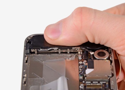 Repararea conectorului de andocare iphone 4s