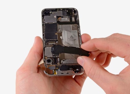 Repararea conectorului de andocare iphone 4s