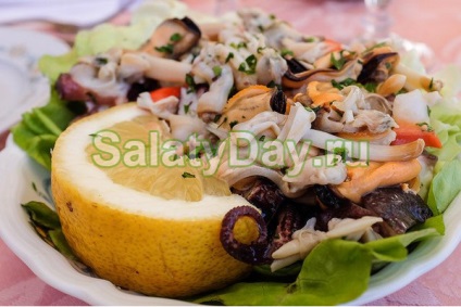 Saláta avokádóval és rákpálcákkal - szokatlan ételkészítés fotókkal és videókkal