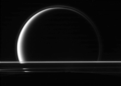 Сатурн и неговите спътници (НАСА снимки), за да бъде - само по себе си