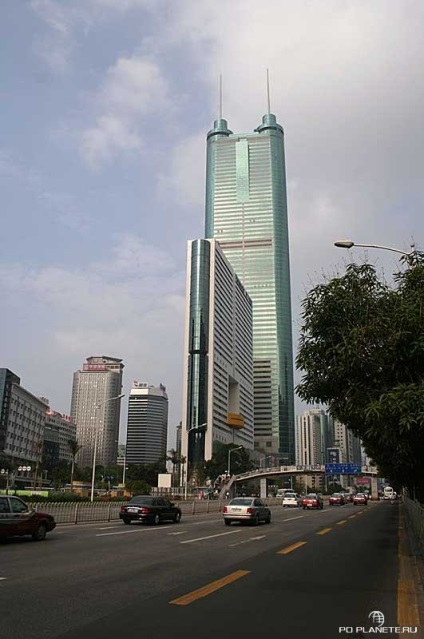 Shenzhen - város parkok és felhőkarcolók
