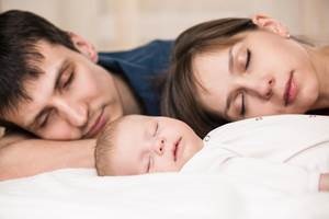 Cât de mult ar trebui un copil să doarmă la naștere de la naștere la șase luni