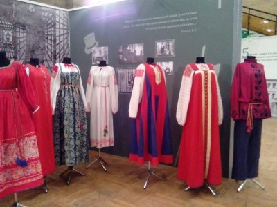 Brand-urile rusești moderne de îmbrăcăminte varvara și objet! Tradițiile în masă - Lubavina Gorenko (foarte