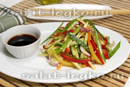 Salată de legume thailandeze