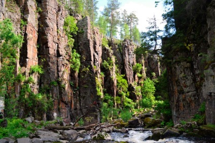 Cascada Ukovsky, călător