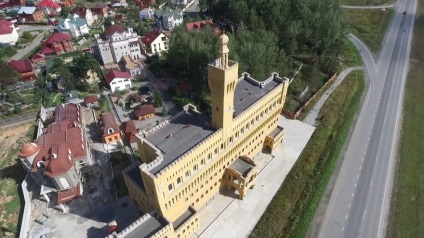 În pisma superioară pusă la vânzare - castelul italian - pentru 110 milioane de ruble