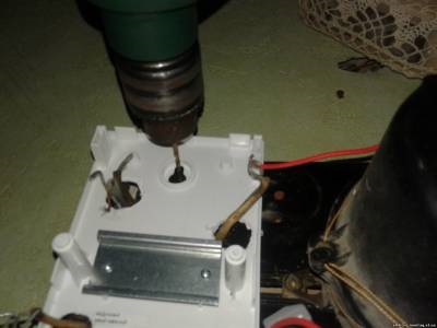 A dugók cseréje az automata gépeken - jelzők villanyszerelője (dugók) Cserélhető dugók automatikus gépekhez - villanyszerelő Kijevben