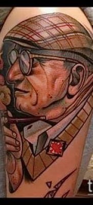 Semnificația sensului bătrânului de tatuaj, istorie, fapte, fotografii, schițe, opțiuni de design tatuaj interesant