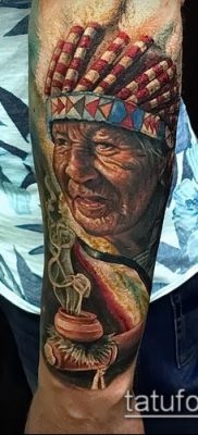 Semnificația sensului bătrânului de tatuaj, istorie, fapte, fotografii, schițe, opțiuni de design tatuaj interesant