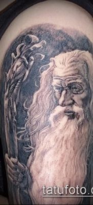 Semnificația sensului bătrânului de tatuaj, istorie, fapte, fotografii, schițe, opțiuni de design tatuaj interesant