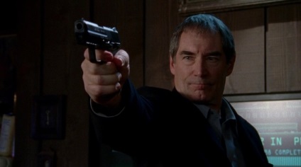 Színész timothy dalton, a csillagok körül