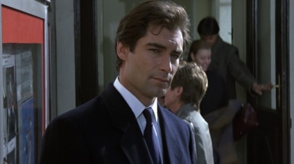 Actorul timothy dalton, în jurul stelelor