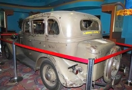 Masina lui Bonnie și Clyde (5 fotografii)