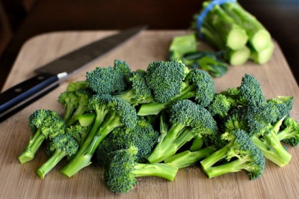 Broccoli dauneaza, beneficiaza si calorii, alimente si sanatate