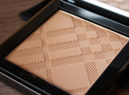 Bronzer burberry cald strălucire bronzer nr 03 revizuire strălucire nud, fotografii comparative, machiaj, elia chaba