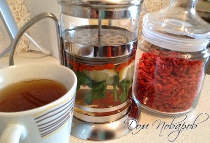 Tea goji bogyók receptekkel és az ital tulajdonságaival