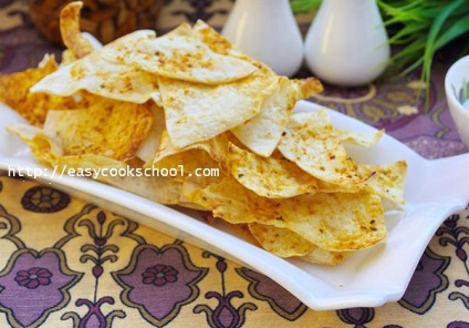 A pita kenyérből készült zseton a sütõ receptben fotókkal, könnyû receptekkel