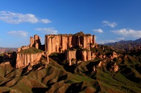 Zhangye - atracții, temple, cum să ajungi acolo și unde să stați în oraș