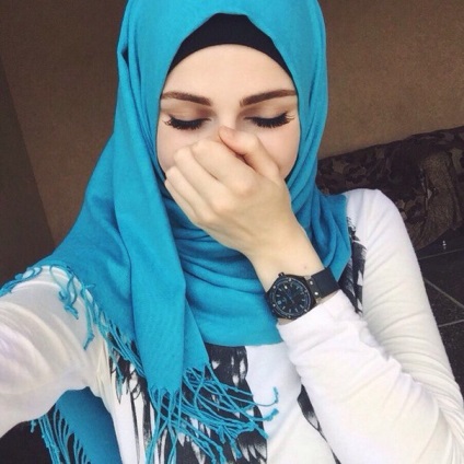 Fata din hijab în ikhjamb حجاب