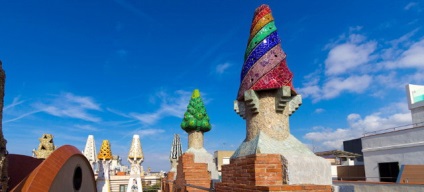 Palatul Guell din Barcelona este un lux de simbolism în centrul vechiului oraș