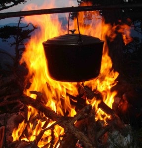 Noi pregătim foc de tabără pentru focuri de tabără