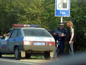 Cum să evitați să pierdeți permisul de conducere pentru depășirea vitezei