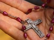 Cum să consacrați o cruce într-o biserică