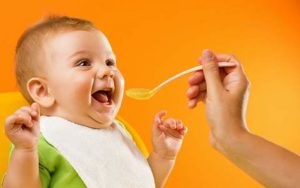Cum să gătești dovlecei pentru prima hrană a copilului tău