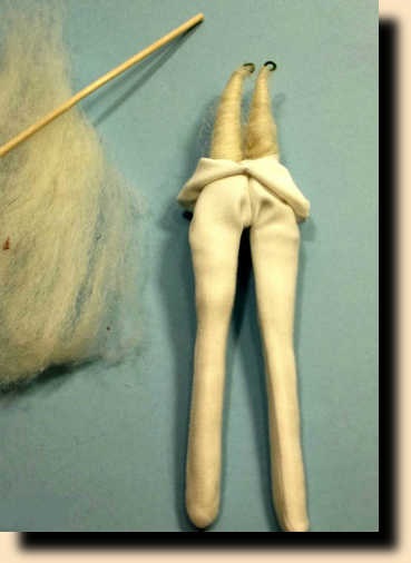 Cum se face o păpușă de schelet textil