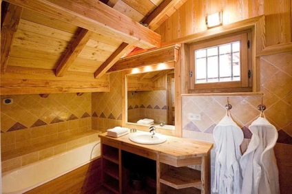 Cum să faci o baie într-o casă din lemn