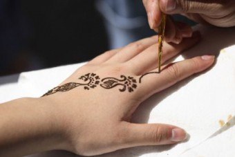 Cum să faci un tatuaj temporar acasă - sfaturi utile și instrucțiuni simple