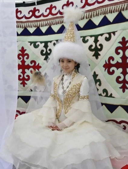 Kazah esküvői ruhában van a világ legszebb 5 legjobbjának