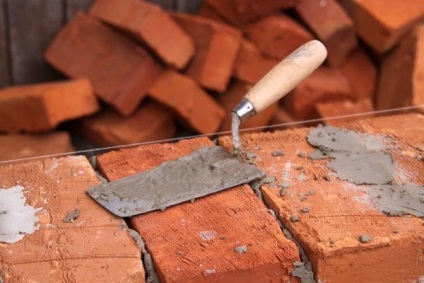 Caramida din zidărie cu propriile mâini, un sistem de cusaturi, pinchers, rânduri de linguriță, fotografii și videoclipuri