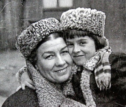 Lidiya Ruslanova rövid életrajz, fotók és videók, személyes élet (Ruslanova) Lidiya Ruslanova rövid életrajz, fotók és videók, személyes élet