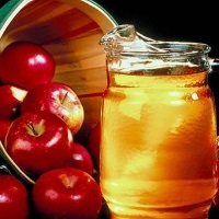 Oțet natural de mere de cidru de mere în tratamentul acneei