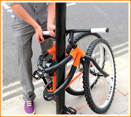 Biciclete neobișnuite - pe baterii solare, choppers, din lemn, combinate cu un rucsac